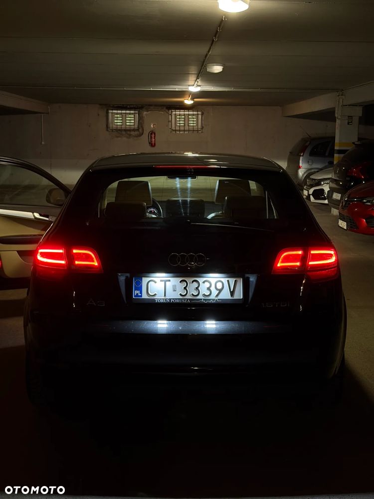 Audi A3 Sportback 1.6 TDI DPF Ambition S tronic - 33