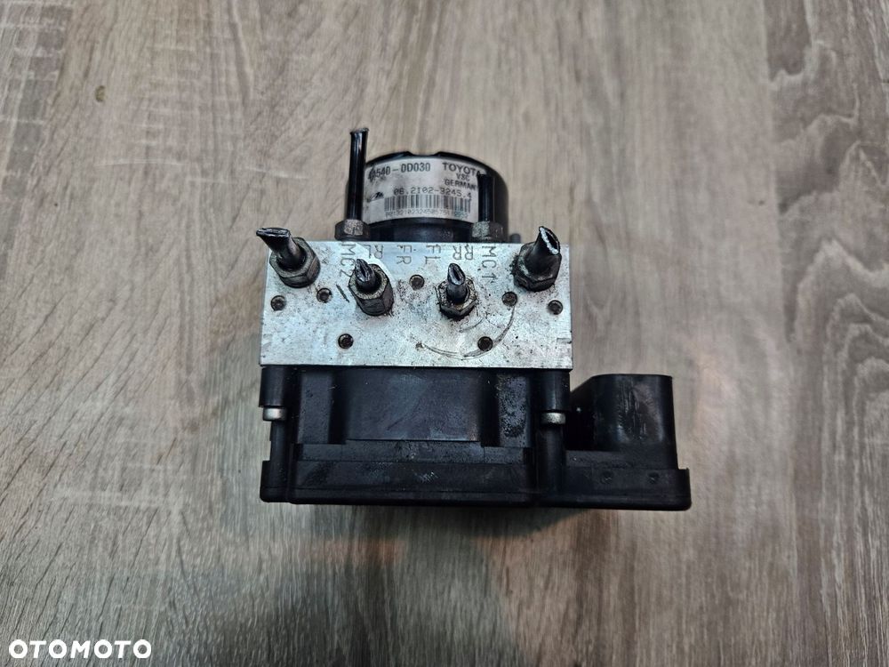 toyota yaris iii 12-19 pompa abs - 1