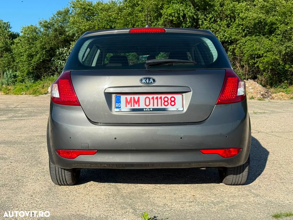 Kia Ceed 1.6 CRDi ISG Business Line - 6