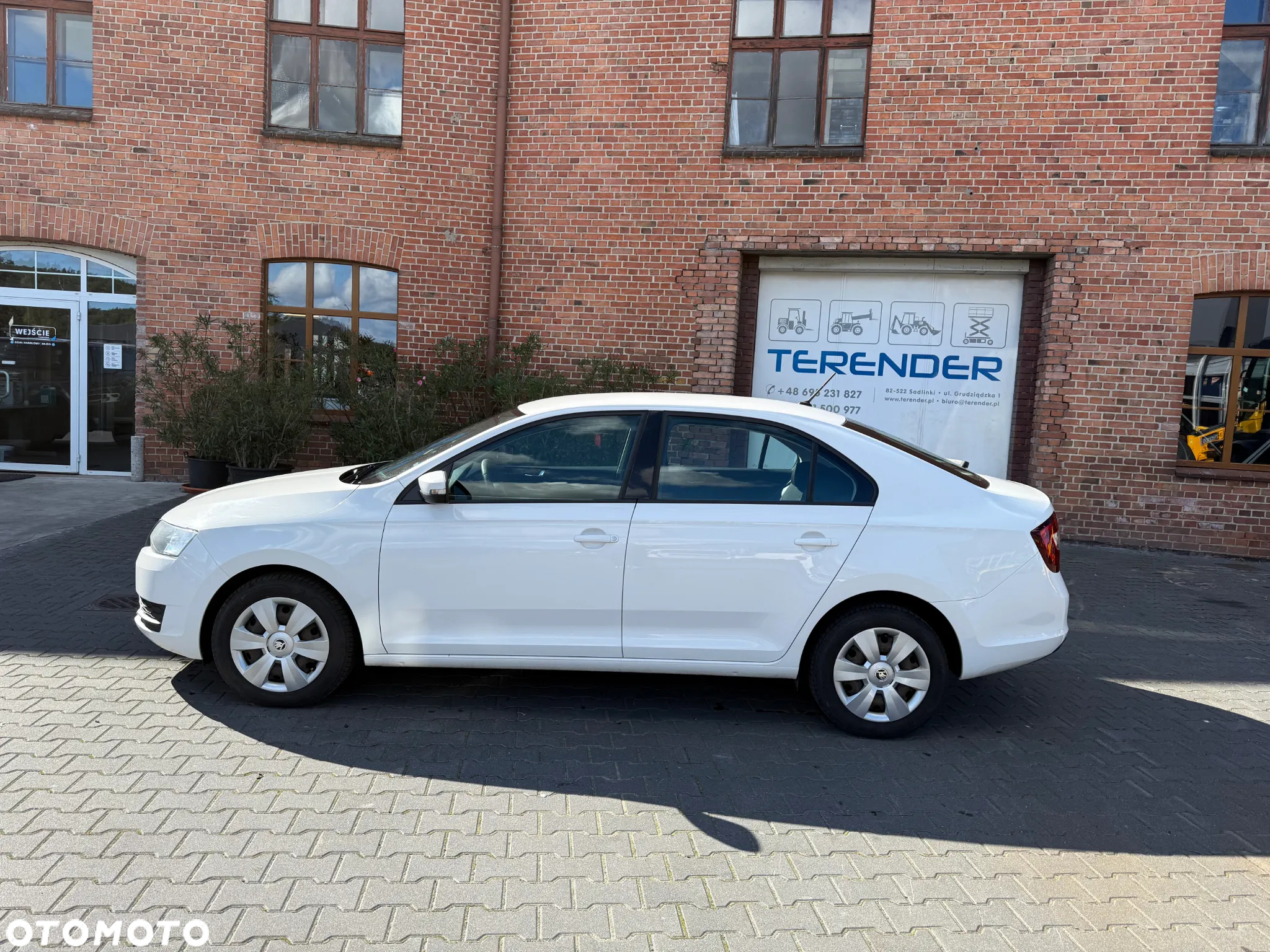 Skoda RAPID 1.6 TDI DPF Ambition - 2