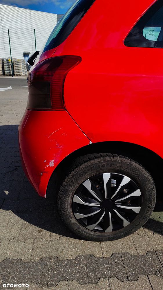 Toyota Yaris 1.0 Luna A/C - 2