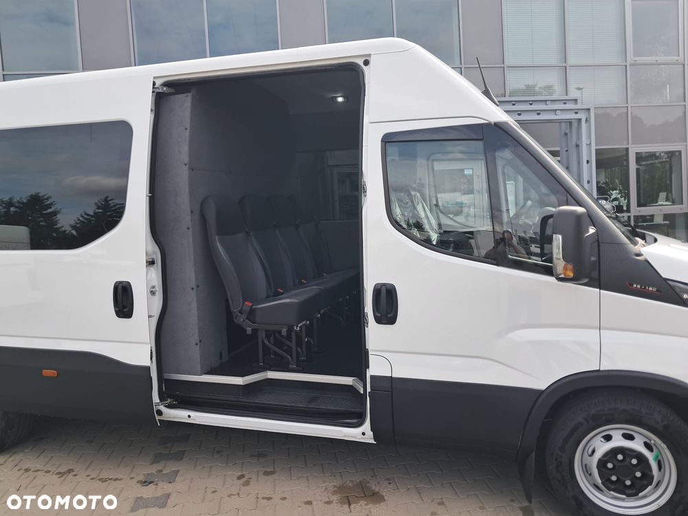 Iveco Daily Brygadówka,7 osobowa - 9