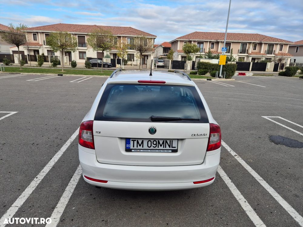 Skoda Octavia 1.6 TDI Ambiente - 12