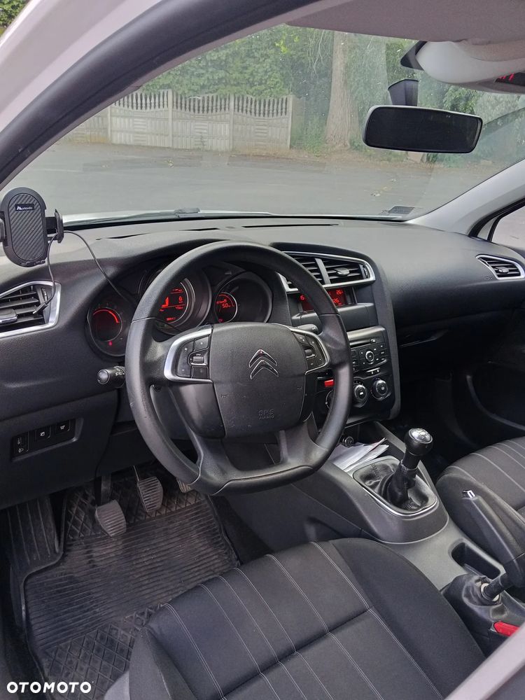Citroën C4 HDi 90 Tendance - 6