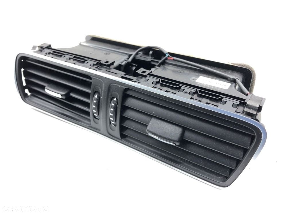 KRATKA NAWIEWU PRZÓD ŚRODKOWA  VW PASSAT B7 (362) 2010 - 2015 2.0 TDI 103 kW [140 KM] olej - 2