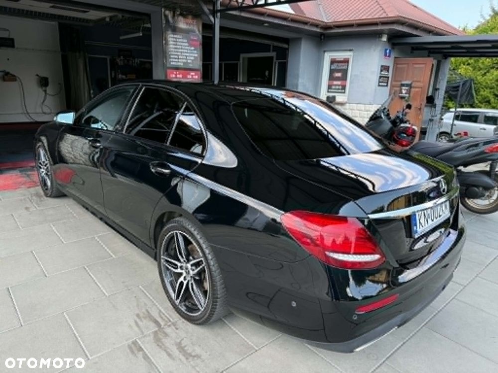Mercedes-Benz Klasa E 200 4-Matic 9G-TRONIC - 6