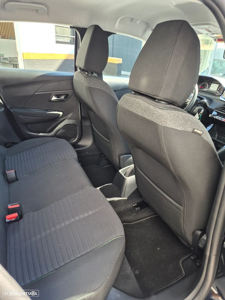 Peugeot 208 1.2 PureTech Active - 21