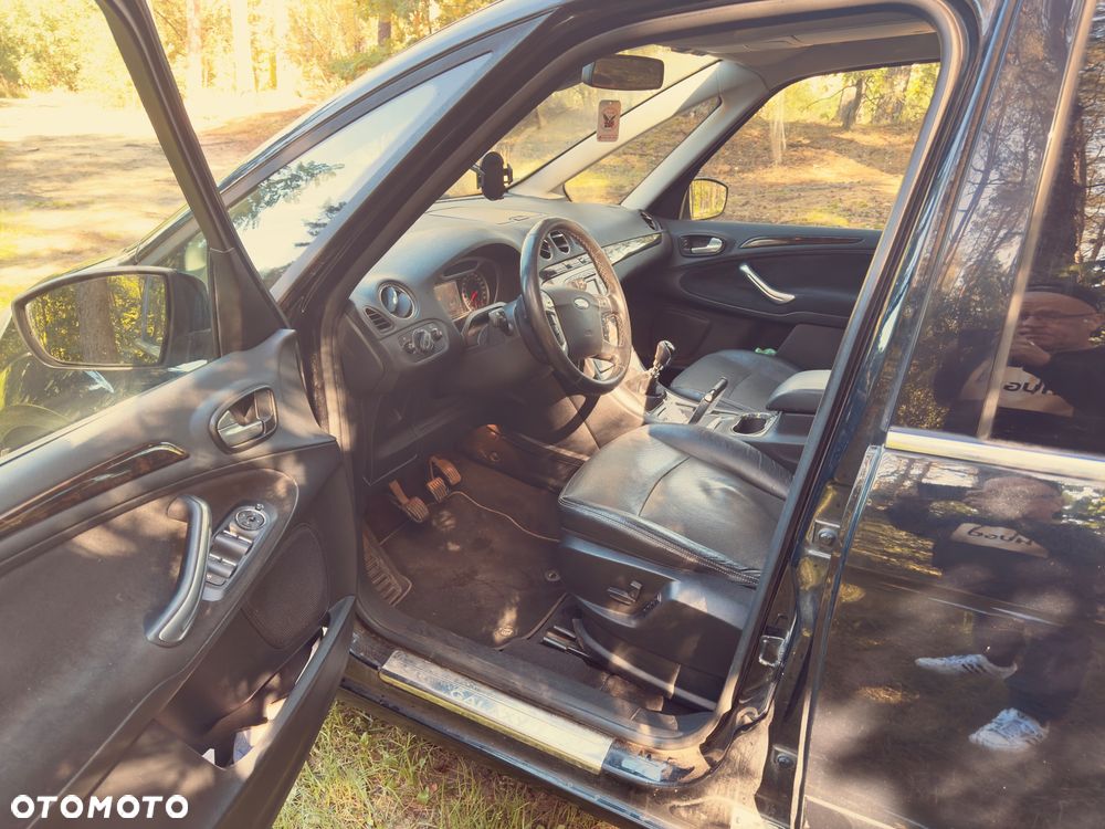 Ford Galaxy - 11