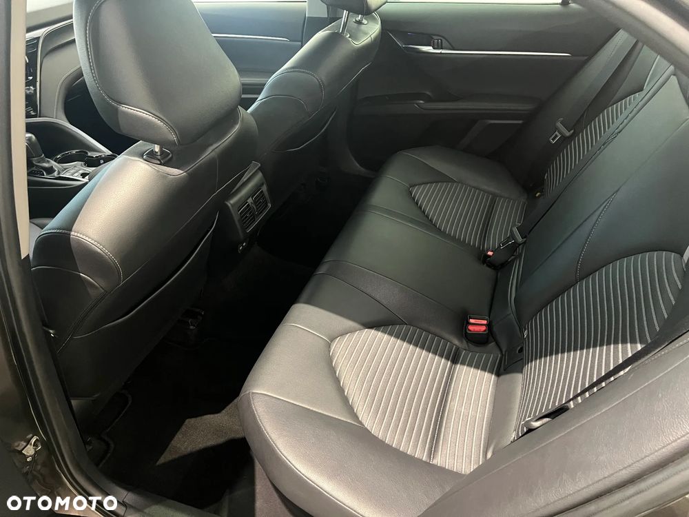 Toyota Camry 2.5 Hybrid Prestige CVT - 11