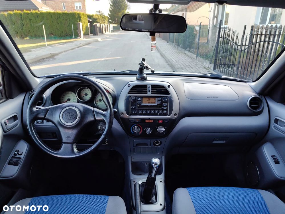 Toyota RAV4 1.8 VVT-i Terra 2WD - 17