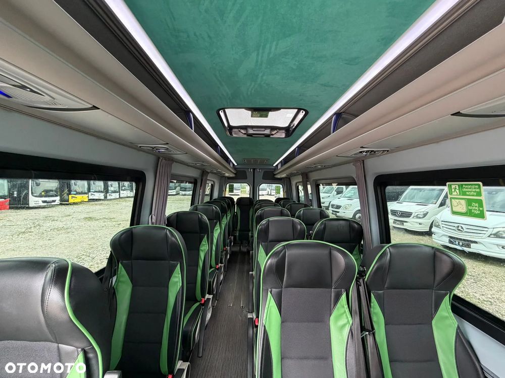 Mercedes-Benz Sprinter 519 - 21