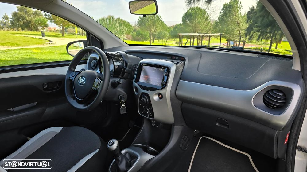 Toyota Aygo 1.0 X-Play+AC+X-Touch - 30