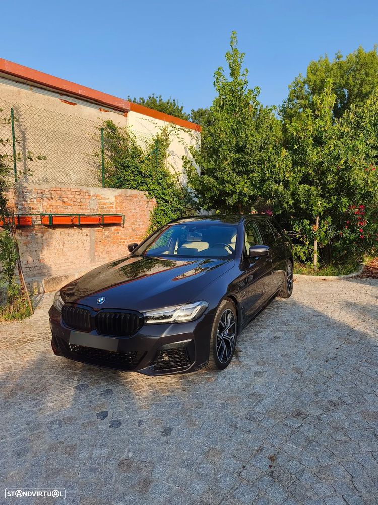 BMW 530 e Pack Desportivo M - 1