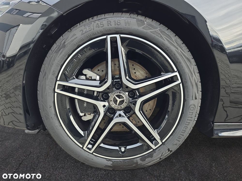 Mercedes-Benz CLA - 9