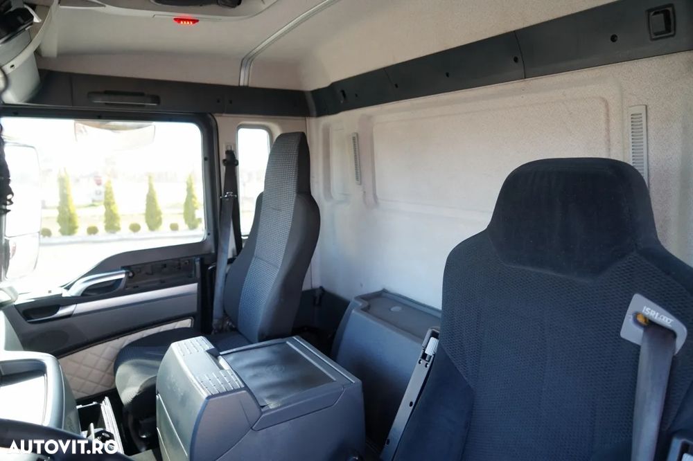 MAN TGS 33.400 / 6x4 / BASCUNĂ CU 2 LATE / BASCUNĂ HIDROBRATĂ + HDS PALFINGER PK 15500 / PILOT / MANUALĂ - 26