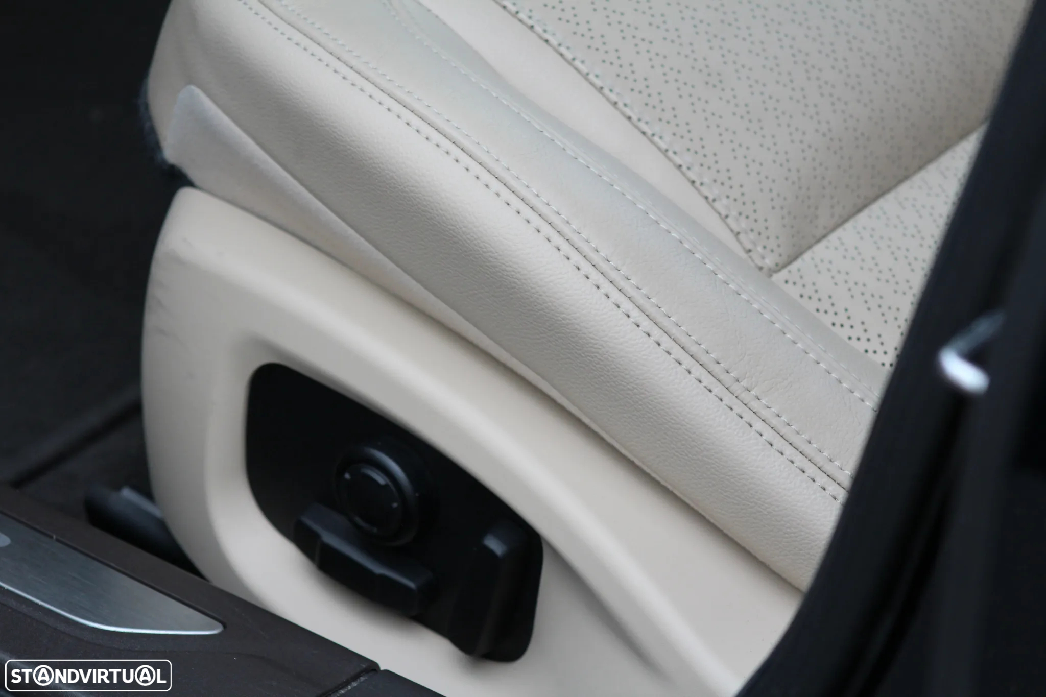 Jaguar XF E-Performance Aut. Portfolio - 31