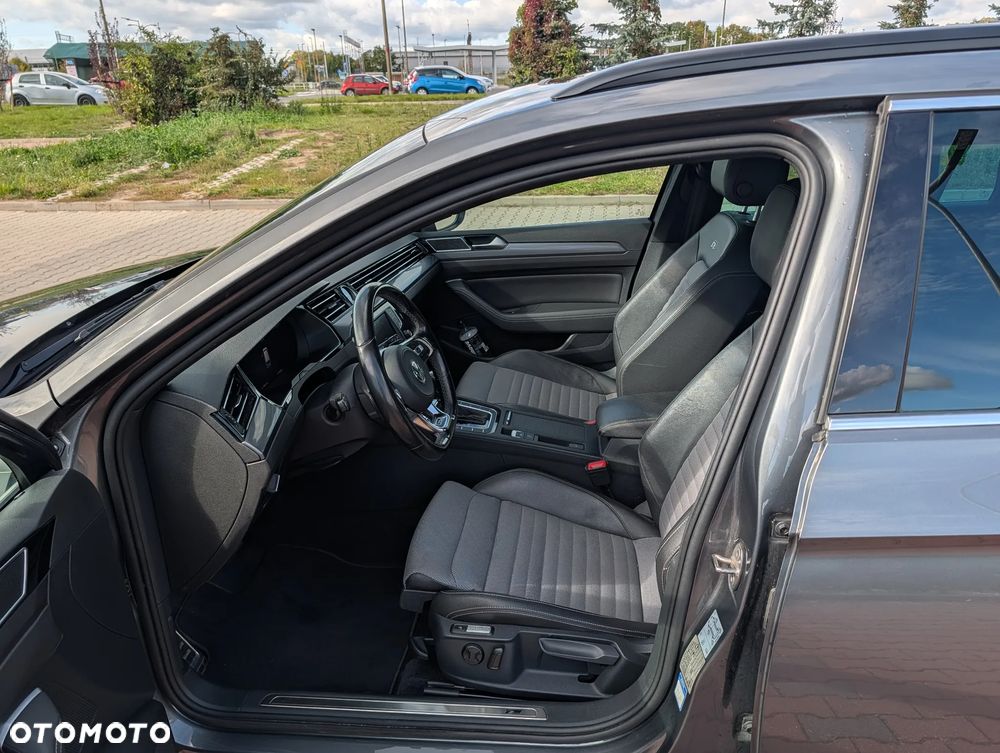 Volkswagen Passat - 13