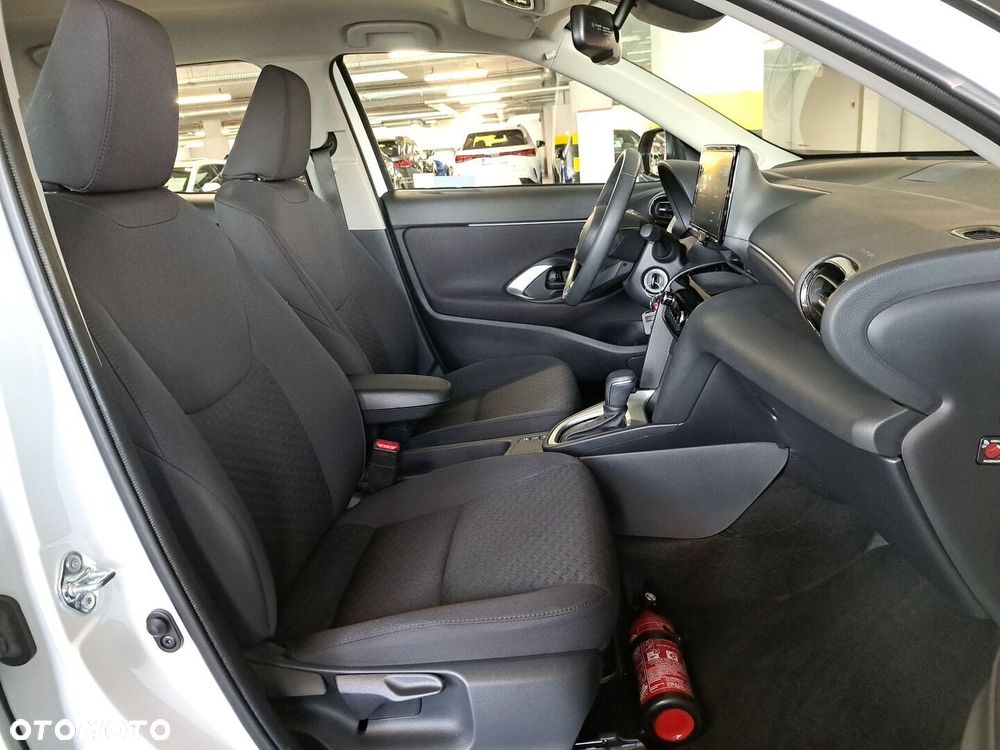 Toyota Yaris Cross Hybrid 1.5 Comfort - 16