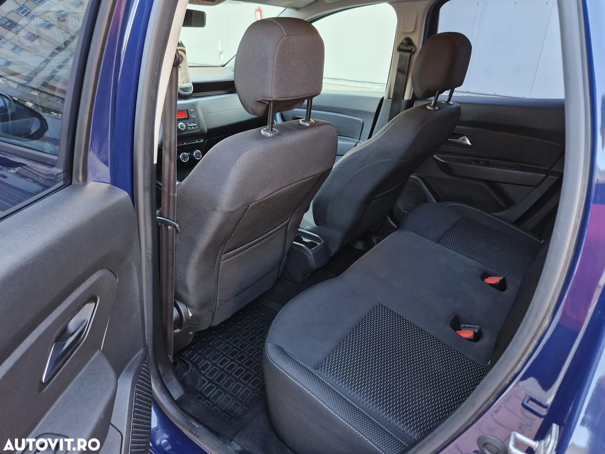Dacia Duster 1.5 Blue dCi 4WD Comfort - 10