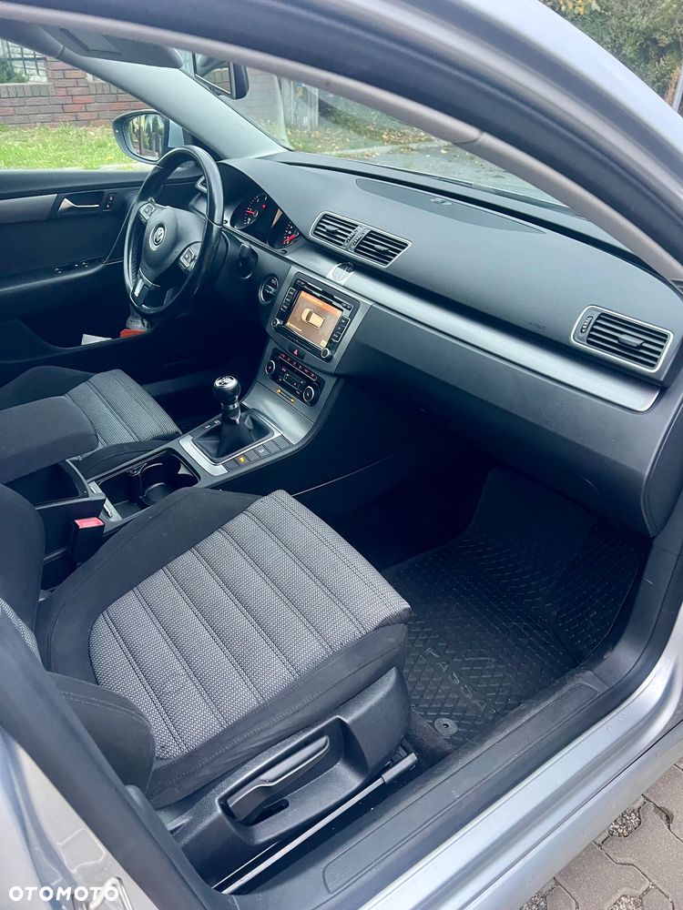 Volkswagen Passat 2.0 TDI Comfortline - 7