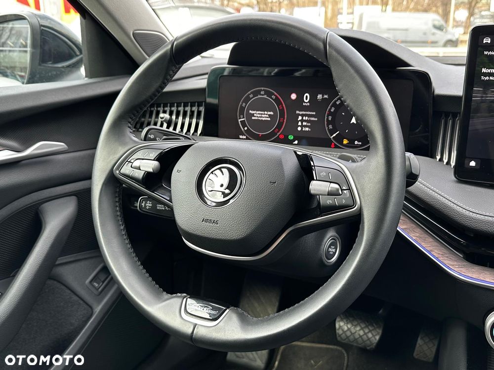 Skoda Superb 2.0 TDI SCR L&K DSG - 12