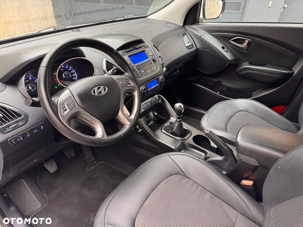 Hyundai ix35 blue 1.6 2WD Finale Gold - 14