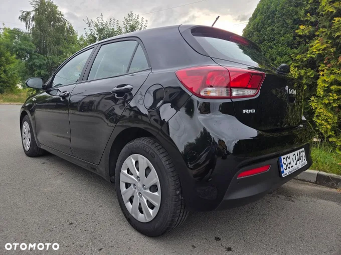 Kia Rio - 4