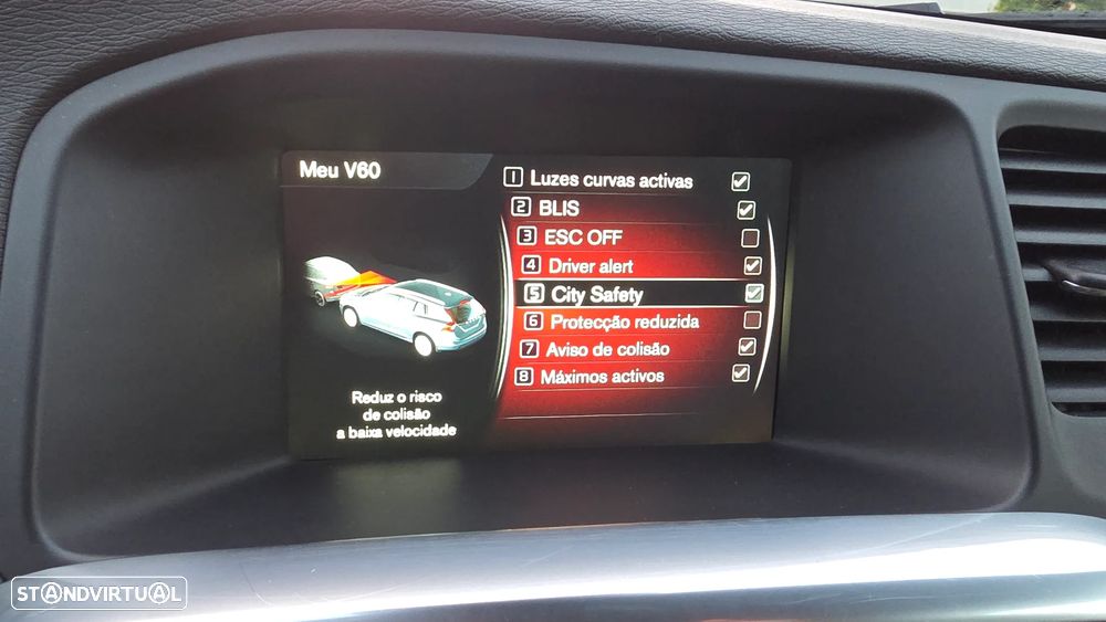 Volvo V60 D6 Plug-In-Hybrid AWD Geartronic Summum - 47