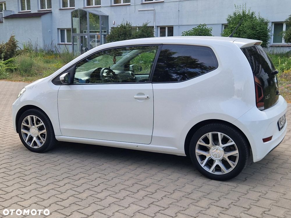 Volkswagen up! 1.0 Black Style - 5