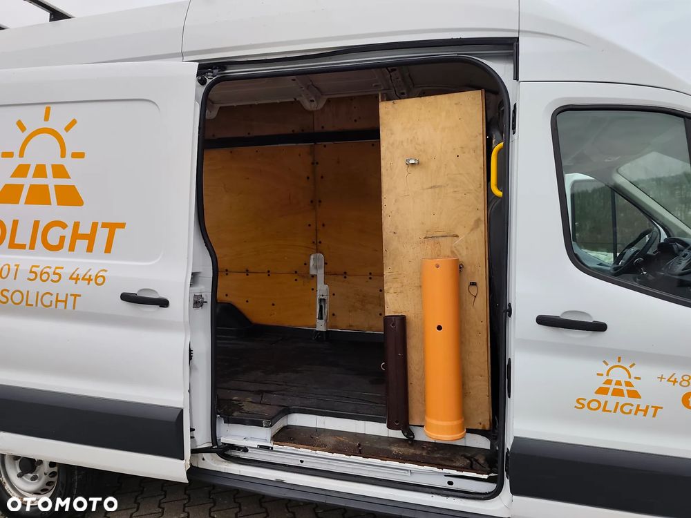 Ford Transit - 12