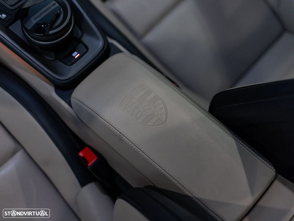 Porsche 911 (992) Carrera PDK - 51