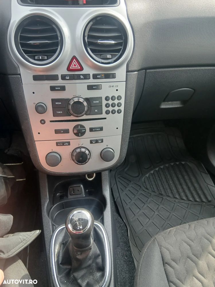 Opel Corsa 1.4 16V Edition - 6
