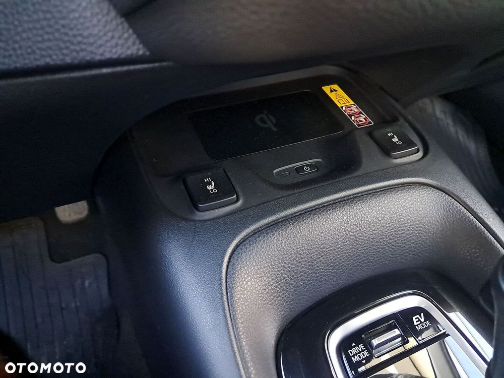 Toyota Corolla 1.8 Hybrid Comfort - 25