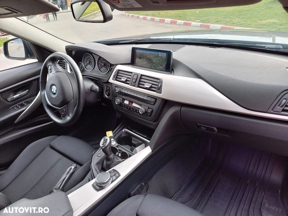 BMW Seria 3 320d Touring Blue Performance - 11