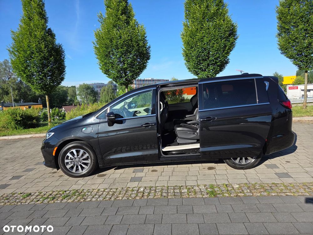 Chrysler Pacifica - 15