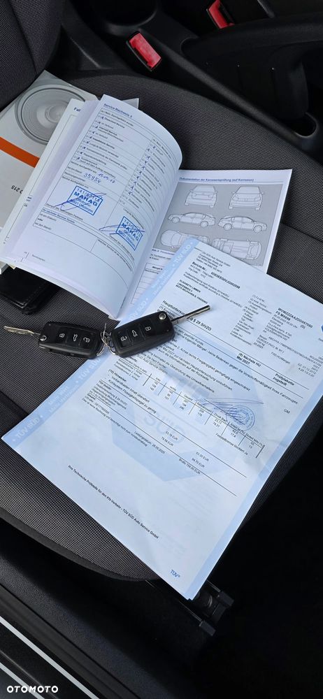 Volkswagen up! Standard - 24