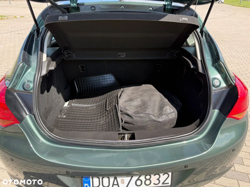 Opel Astra 1.6 Color Edition - 18