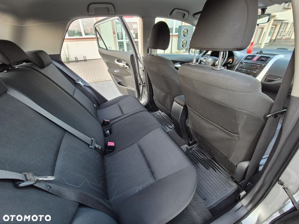 Toyota Auris 1.6 Luna - 12