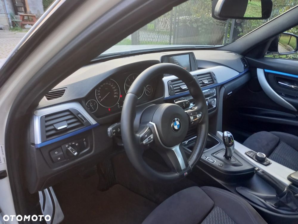 BMW Seria 3 318d M Sport Shadow - 10