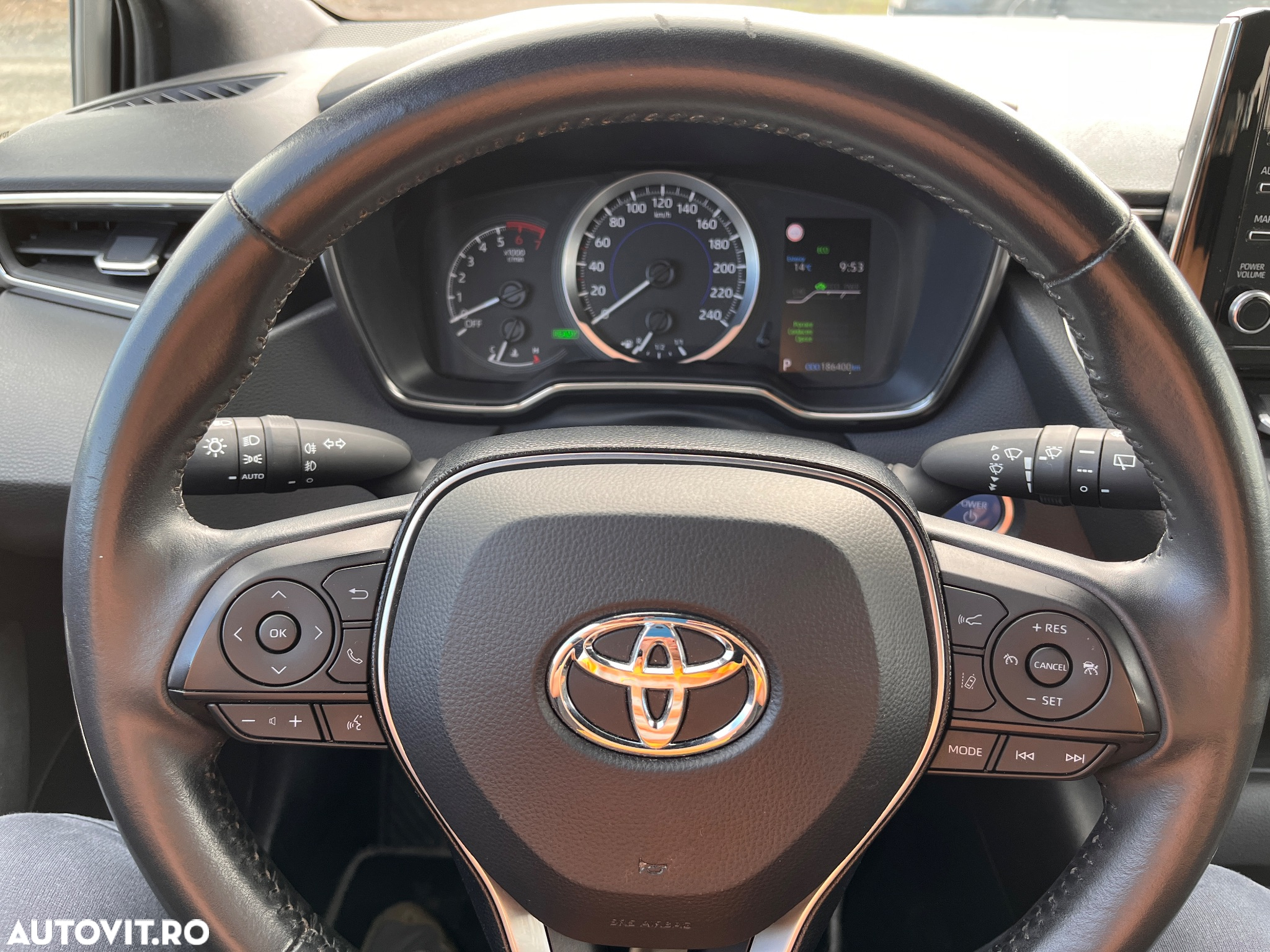 Toyota Corolla 1.8 Hybrid Touring Sports Business Edition - 13