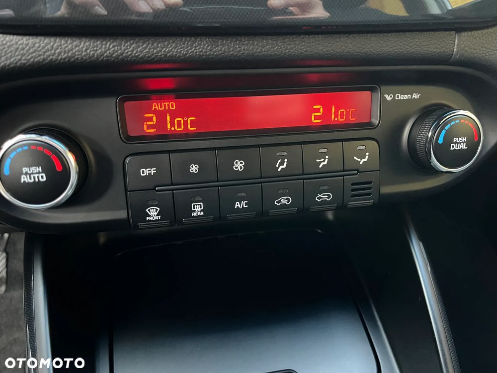 Kia Carens 2.0 GDI L 7os - 15