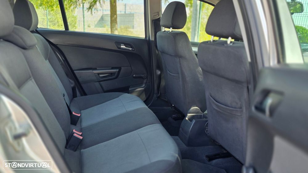 Opel Astra 1.4 Enjoy - 17