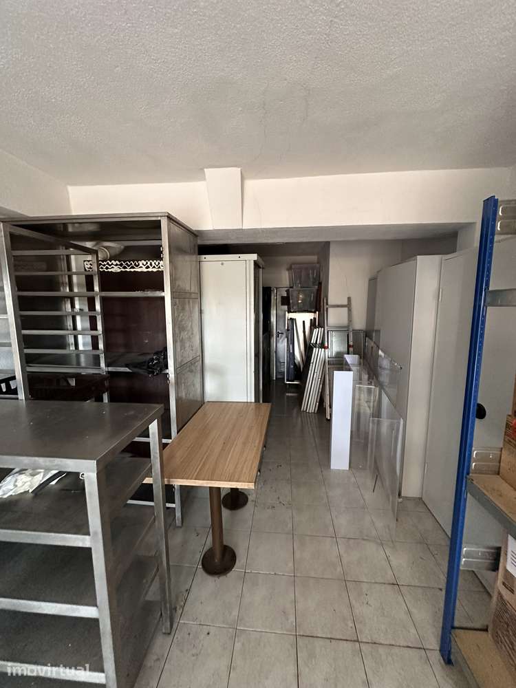 Garagem 32 m² com acesso direto à rua, São Marcos (Cacém) - Grande imagem: 5/5