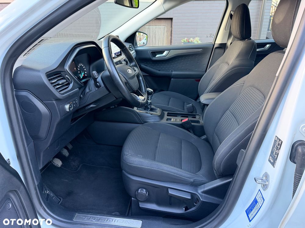 Ford Kuga - 30