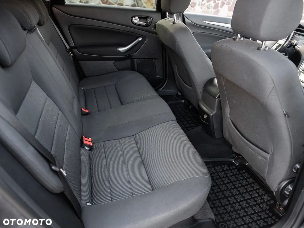 Ford Mondeo 2.0 Platinium X - 27