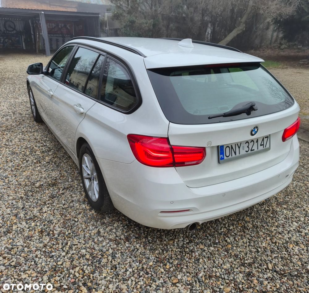 BMW Seria 3 318d Sport Line - 6