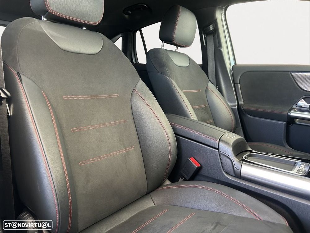 Mercedes-Benz GLA 180 - 14