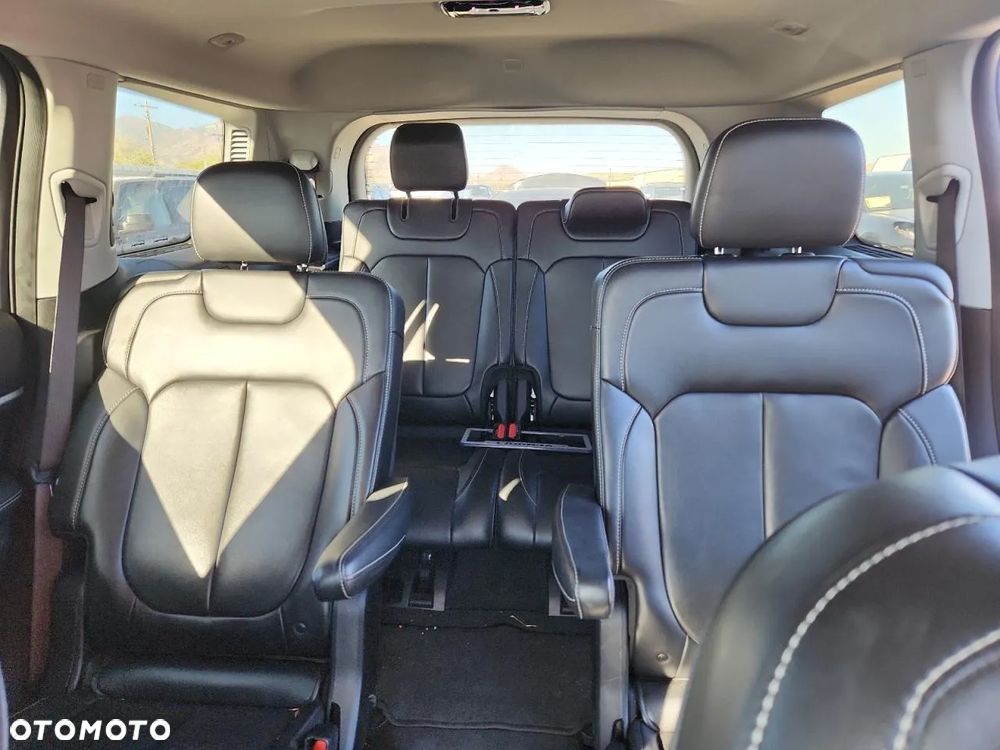 Jeep Grand Cherokee - 10