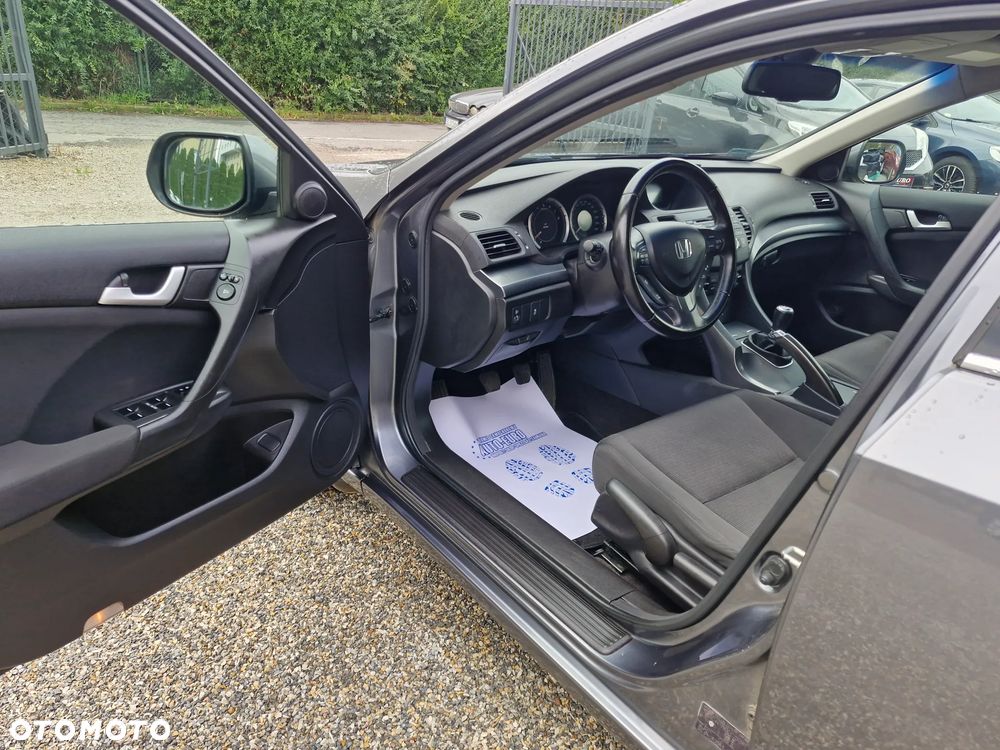 Honda Accord 2.0 Comfort - 11
