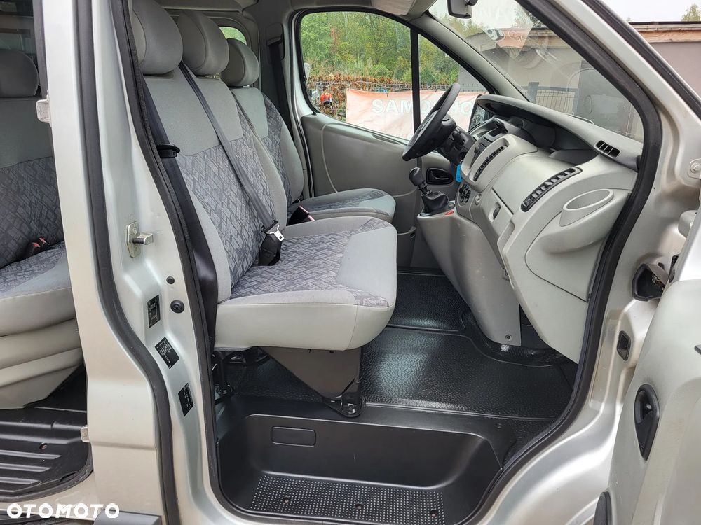 Opel Vivaro - 9